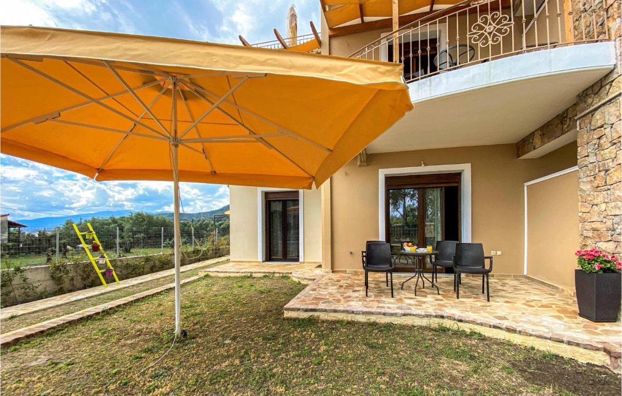 Lovely Apartment In Nafpaktos Rum bild